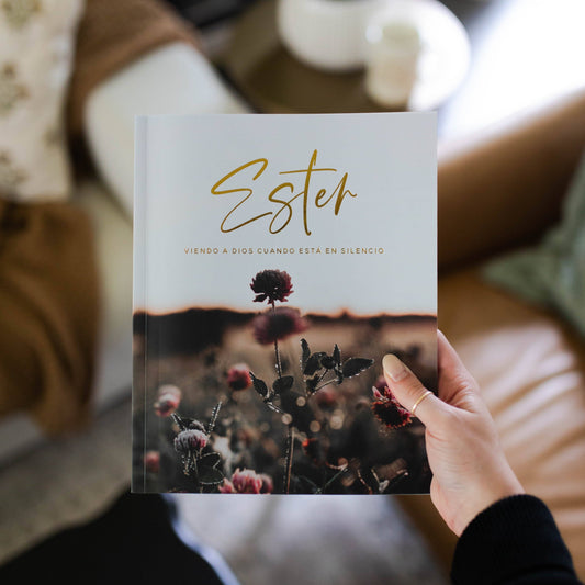Ester | Viendo a Dios cuando está en silencio | Esther Spanish Edition