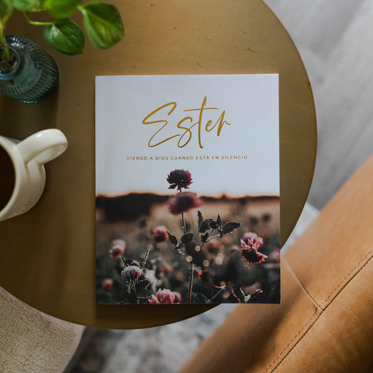 Ester | Viendo a Dios cuando está en silencio | Esther Spanish Edition